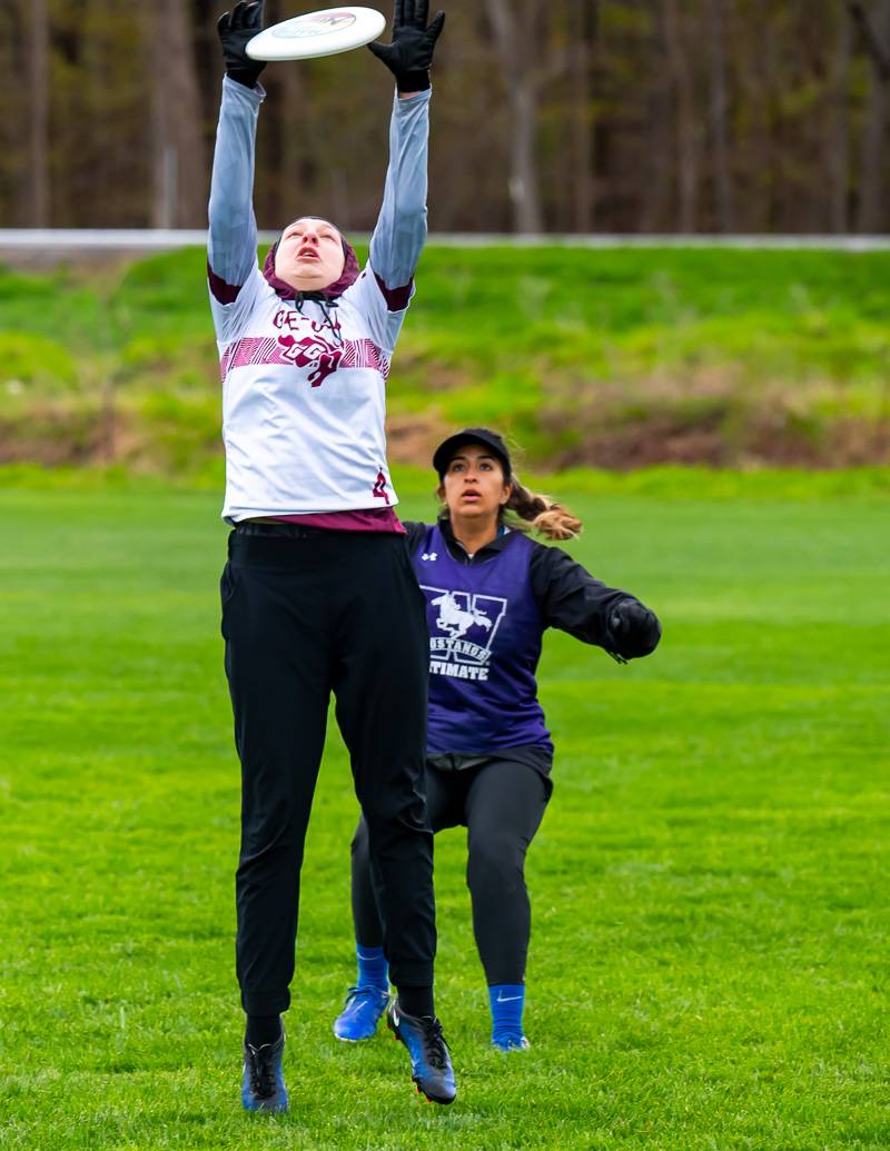 ultimate frisbee football